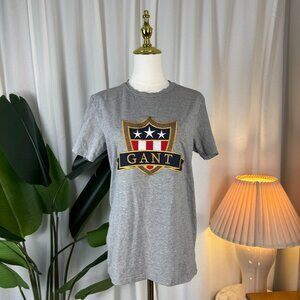 GANT Embroidered Crest Logo Graphic Heritage Tee Shirt Medium